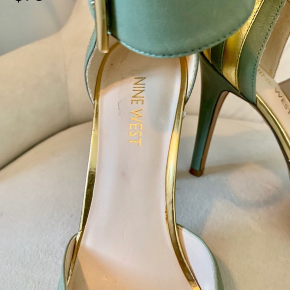 Nine West green shoes with gold trim - Picture 2 of 8
